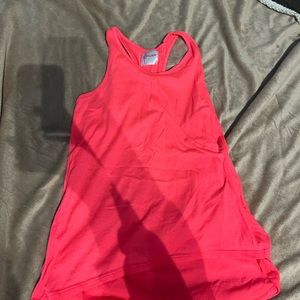 l tank top